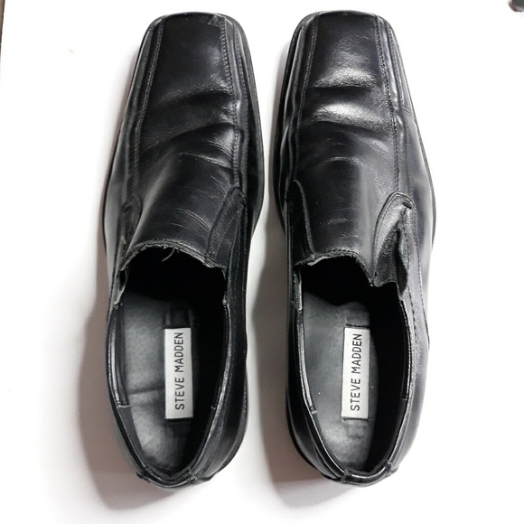 Steve Madden Other - Steve Madden black loafers